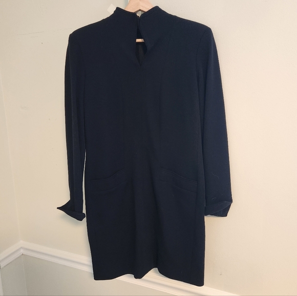 Oscar de la Renta 1990s Black Lbd Wool Shift Dress | Like New| Size 6 Vintage - Picture 2 of 15